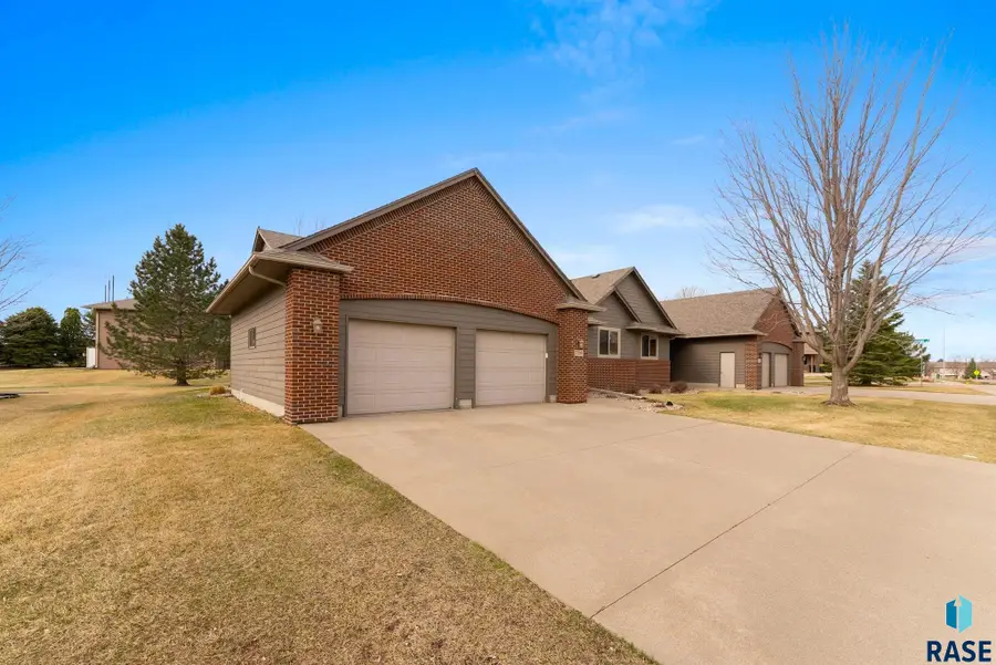 7209 W Stoney Creek St, Sioux Falls, SD 57106 - #3