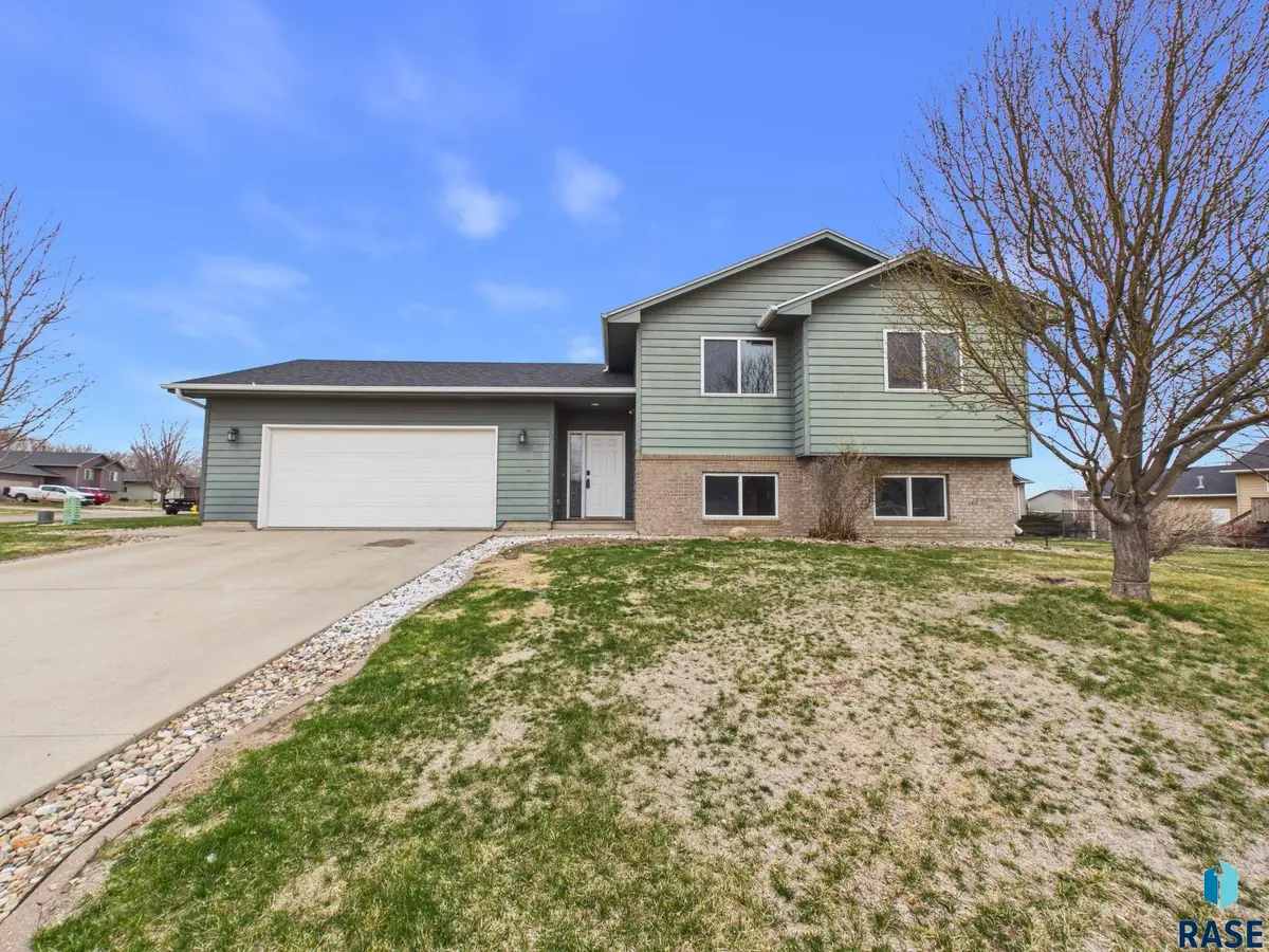7708 W Eli Ct, Sioux Falls, SD 57106 - #1