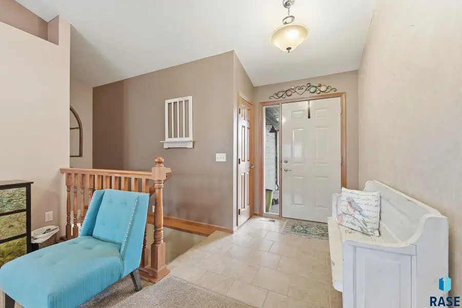 1905 S Shaw Ave, Sioux Falls, SD 57106 - #2