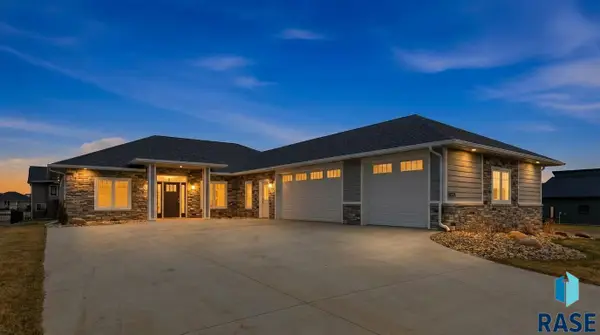 6600 E Fieldview St, Sioux Falls, SD 57110