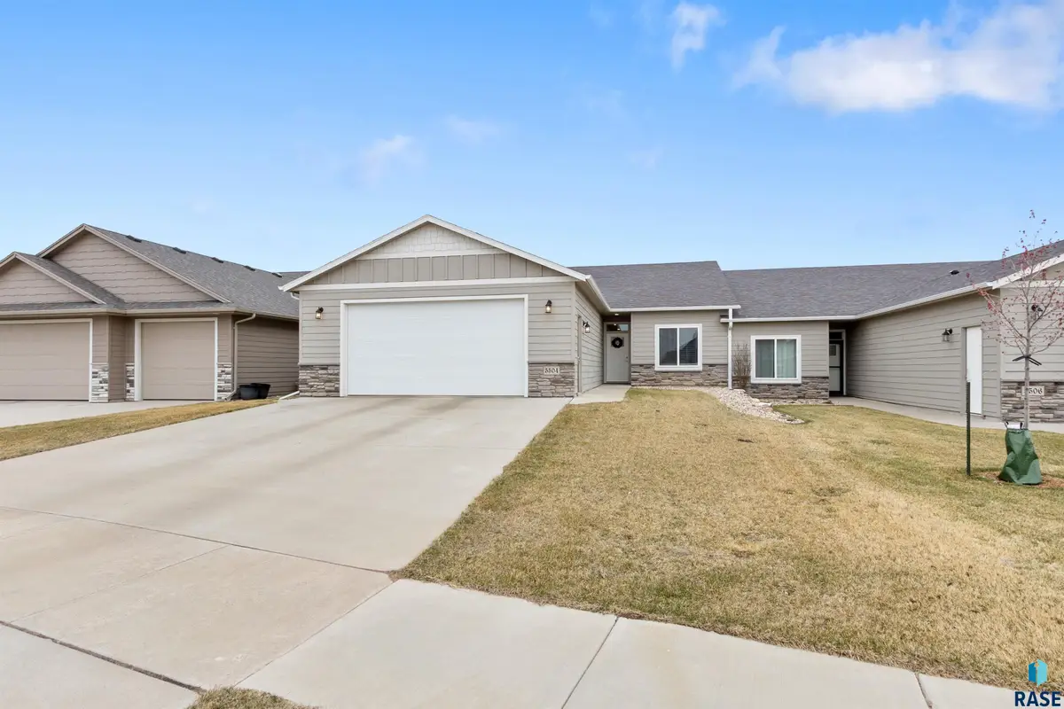 5504 S Bahnson Ave, Sioux Falls, SD 57108 - #1