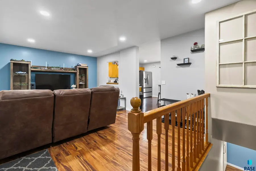 204 N Steven St, Worthing, SD 57077 - #3