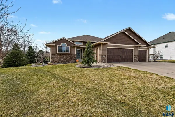 1709 W Ashton Trl, Brandon, SD 57005