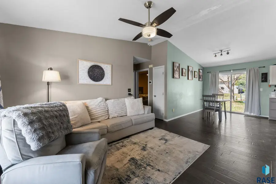 6308 W 66th St, Sioux Falls, SD 57106 - #3