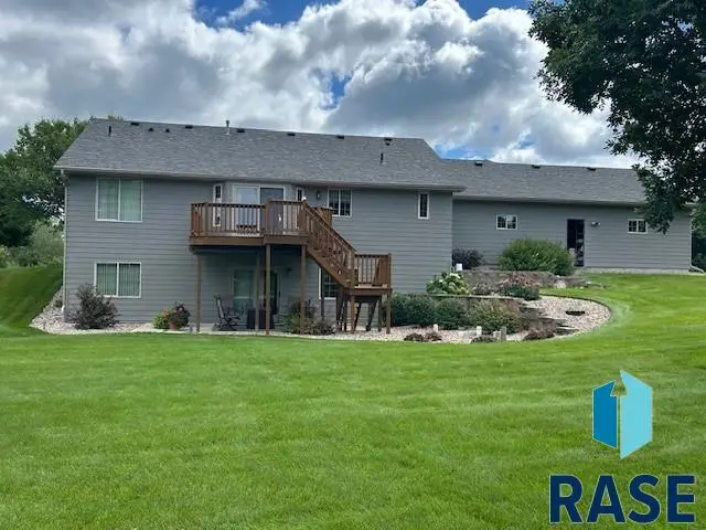 8501 E Saddle Creek Rd, Sioux Falls, SD 57110 - #3