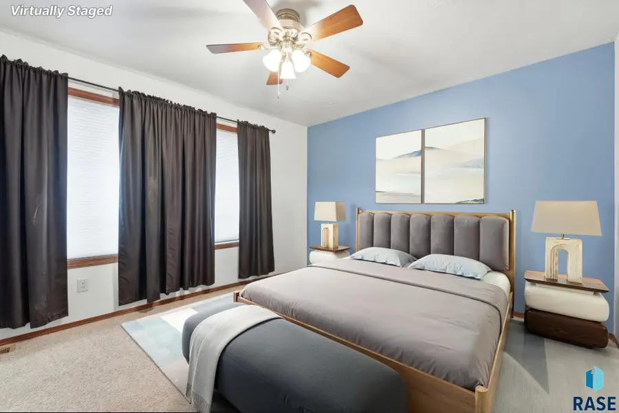 1212 N Pekin Pl, Sioux Falls, SD 57107 - #3