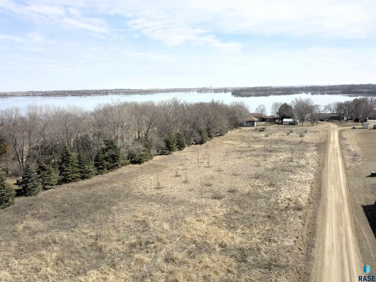 Stoney Point Rd, Madison, SD 57042 - #1