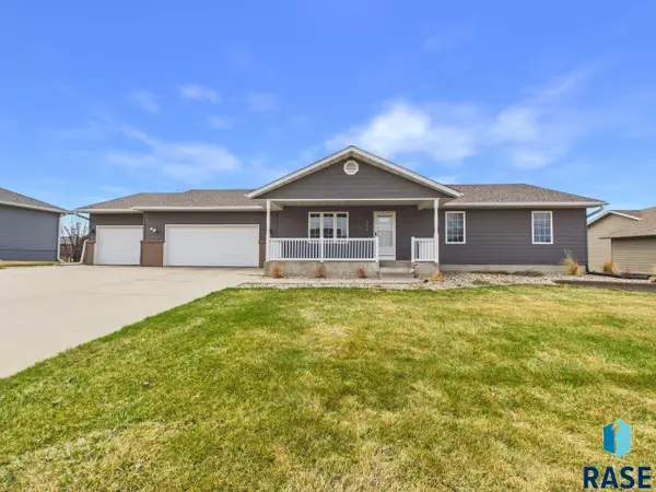 405 S Nicole Ave, Crooks, SD 57020