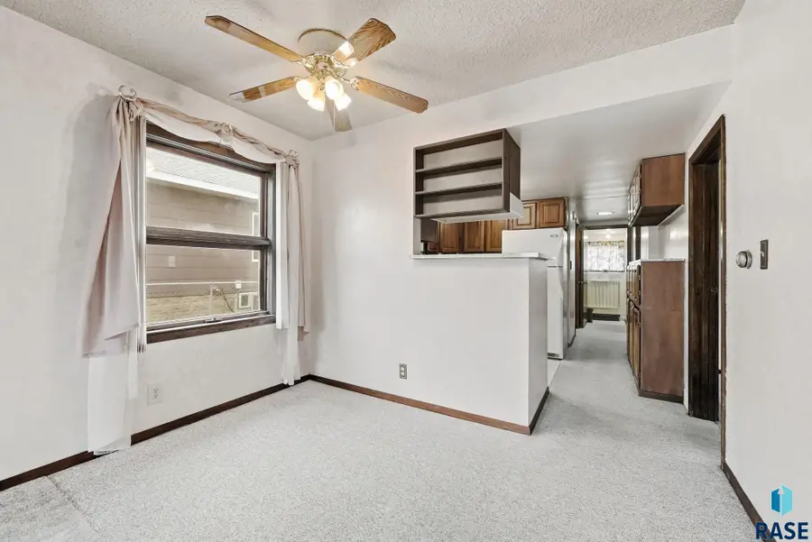 821 N Cliff Ave, Sioux Falls, SD 57103 - #3