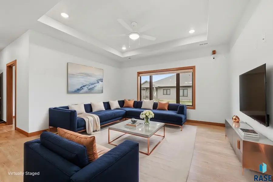 1930 S Sonoma Pl, Sioux Falls, SD 57106 - #3