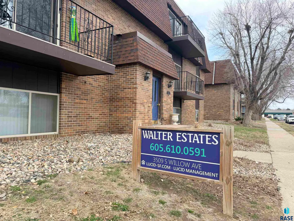 3509 S Willow Ave, Sioux Falls, SD 57105 - #1