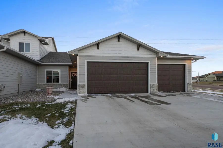 5901 S Spirea Ave, Sioux Falls, SD 57108 - #3