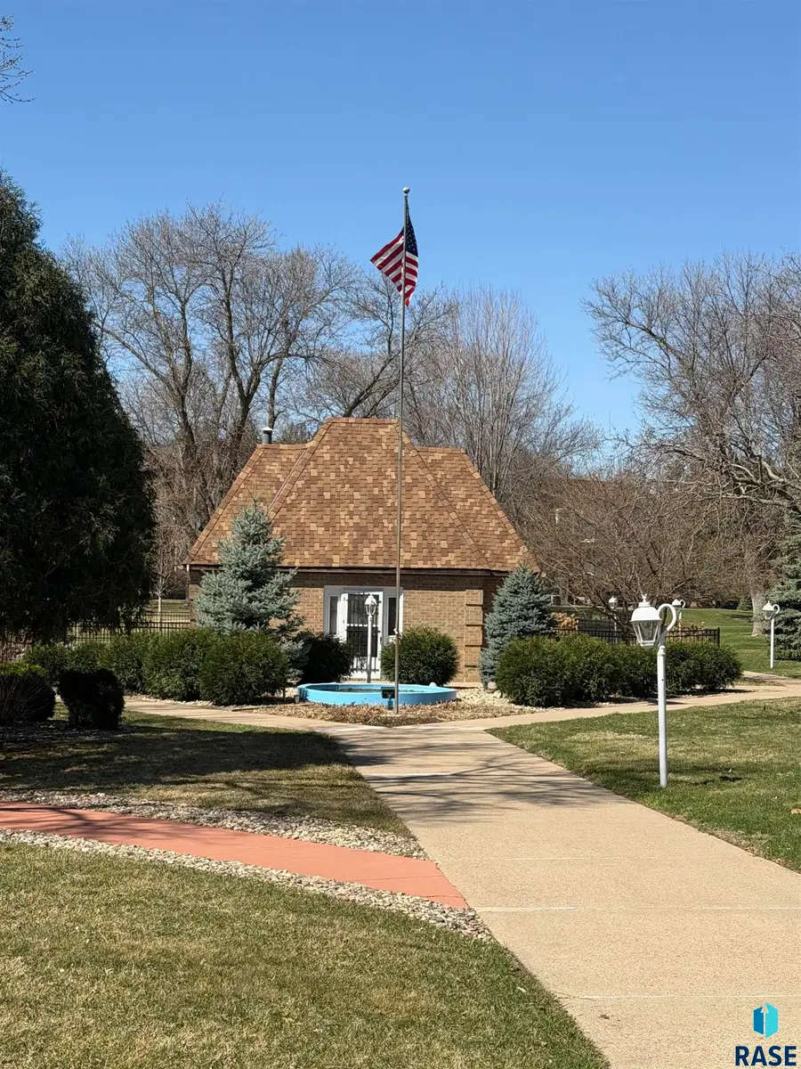 2904 W 33rd St #225, Sioux Falls, SD 57105 - #3