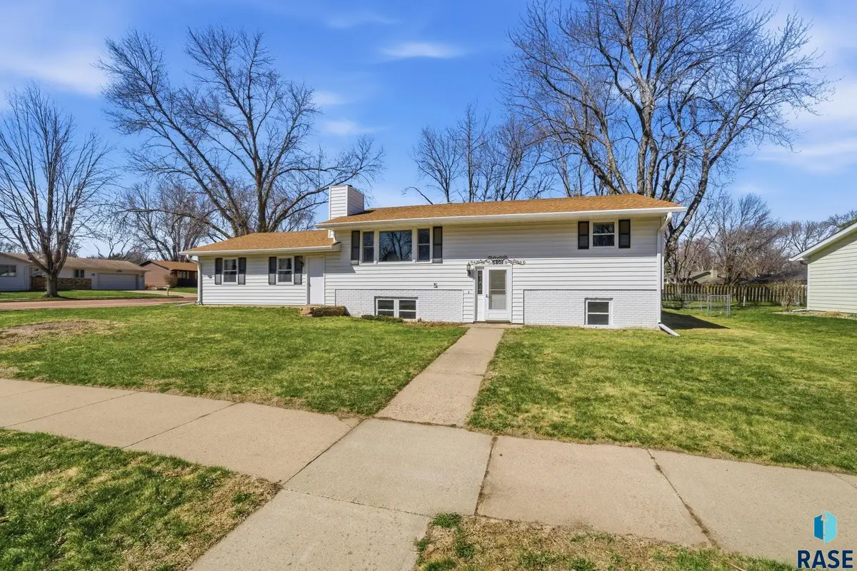 5801 W Karen Dr, Sioux Falls, SD 57106 - #1
