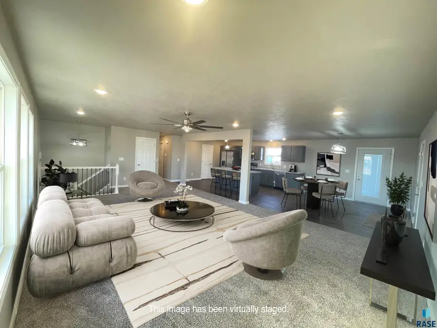 2509 N Bent Grass Ct, Sioux Falls, SD 57107 - #2