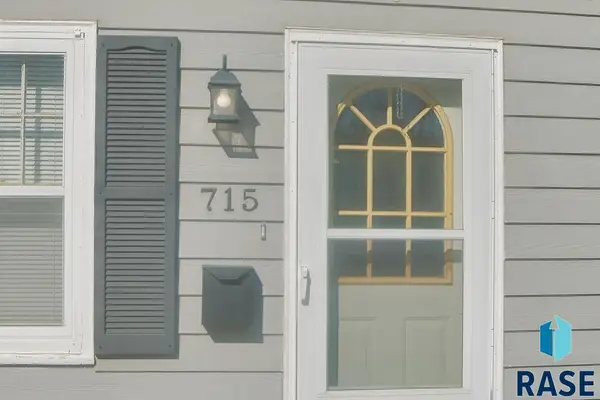 715 S West Ave, Sioux Falls, SD 57104