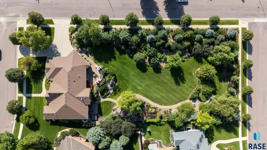 7500 S Ridgestone Dr, Sioux Falls, SD 57108 - #2