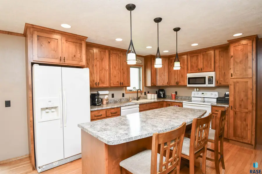 4412 E Scranton St, Sioux Falls, SD 57103 - #2