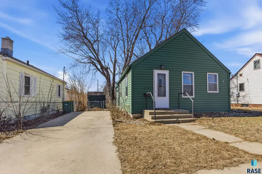 507 S Conklin Ave, Sioux Falls, SD 57103 - #2