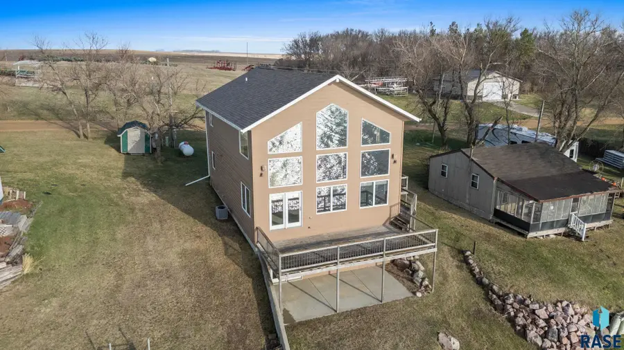 136 SE Lake Dr, Estelline, SD 57234 - #3