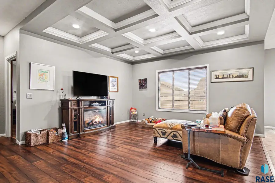 5301 S Breezeway Ave, Sioux Falls, SD 57108 - #2