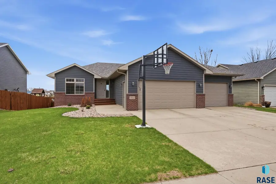 7317 W 61st St, Sioux Falls, SD 57106 - #2