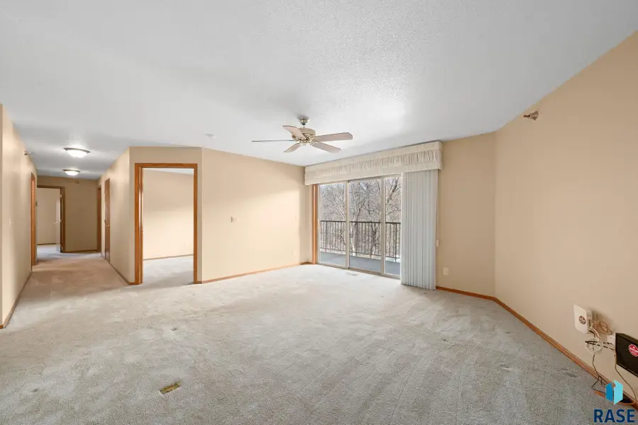1641 S Cleveland Ave #206, Sioux Falls, SD 57103 - #3