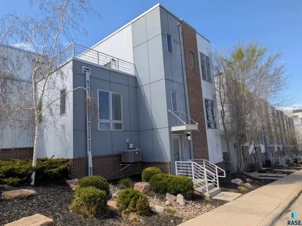 521 S 2nd Ave, Sioux Falls, SD 57104