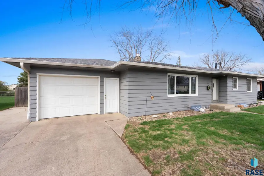 5412 W 15th St, Sioux Falls, SD 57106 - #2