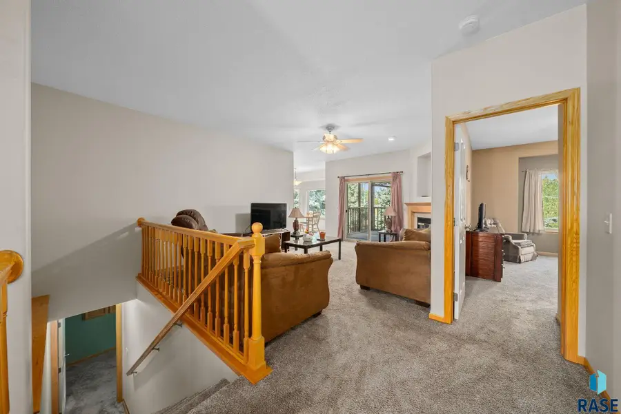 519 S Horizon Cir, Sioux Falls, SD 57106 - #3