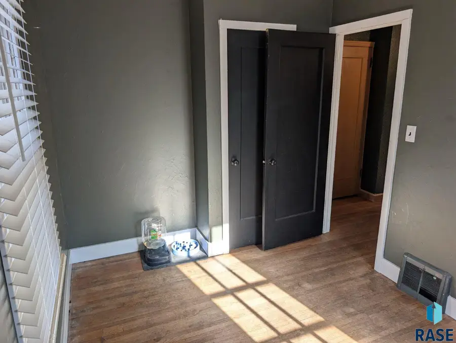 317 N Grange Ave, Sioux Falls, SD 57104 - #3