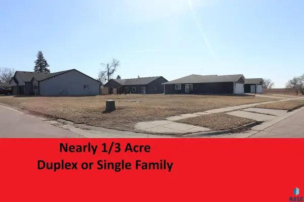 4501 W Graceland Pl, Sioux Falls, SD 57106