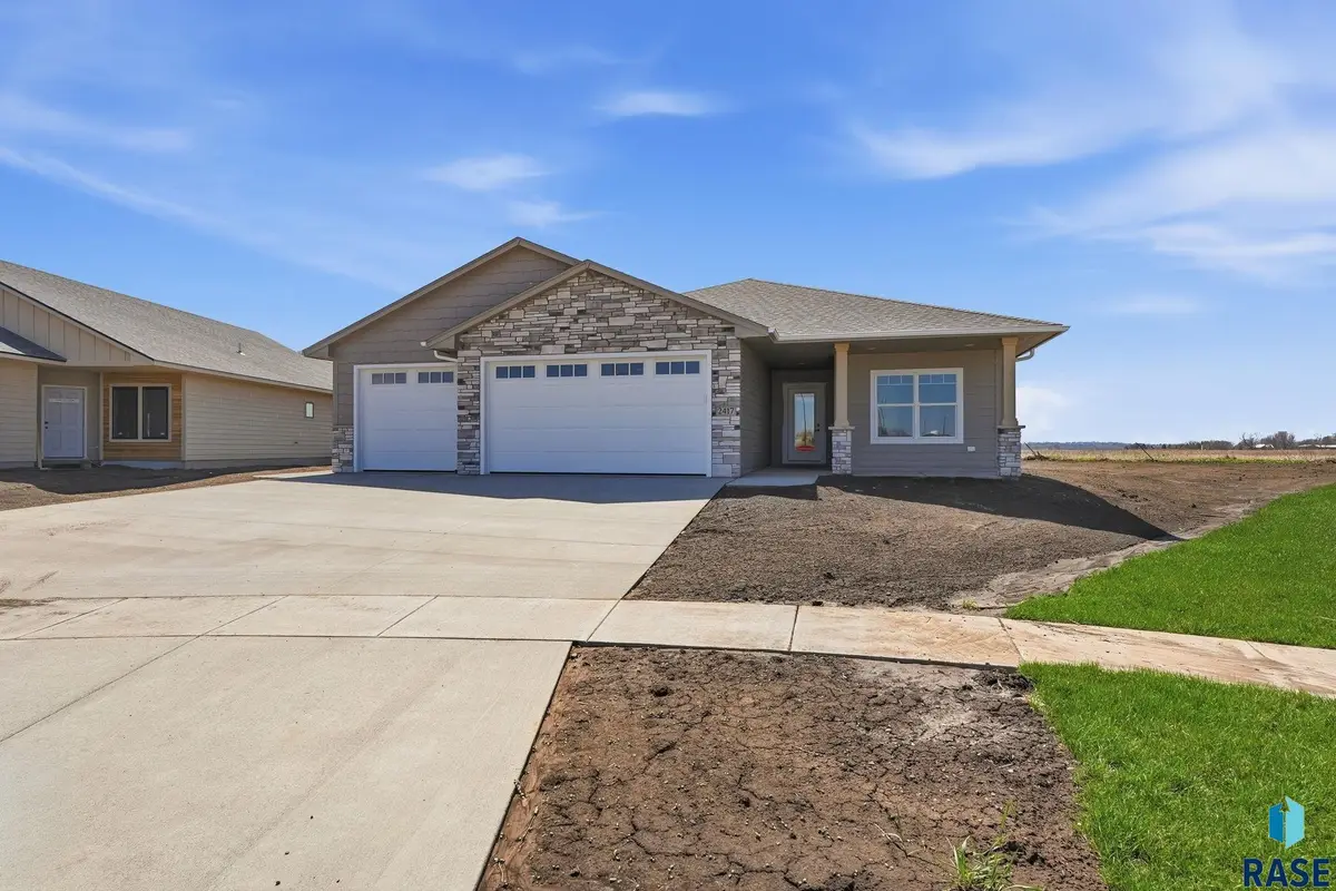 2417 E Gunnar St, Brandon, SD 57005 - #1