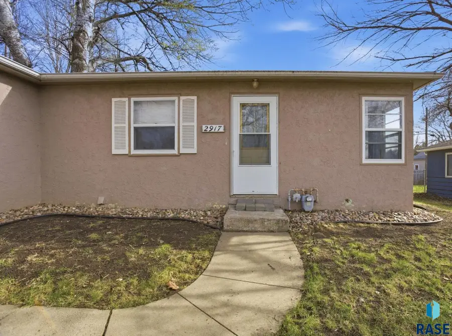 2917 E 18th St, Sioux Falls, SD 57103 - #3