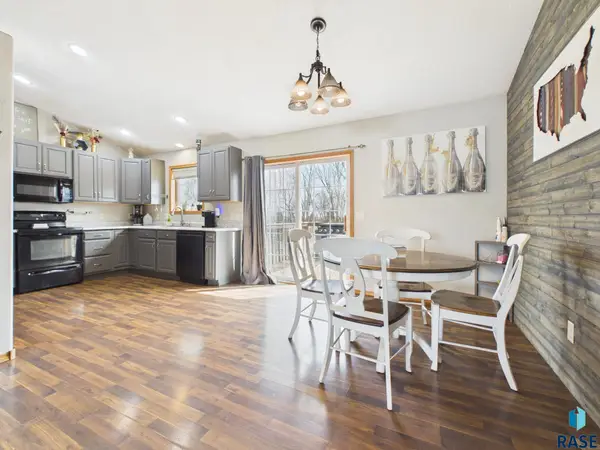 505 Tiger St, Harrisburg, SD 57032