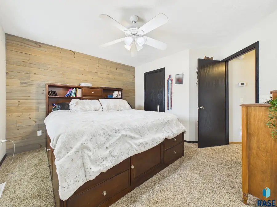 505 Tiger St, Harrisburg, SD 57032 - #3