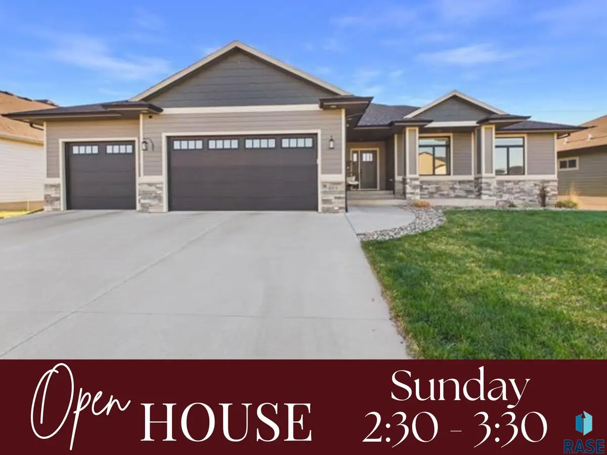 604 N Willow Creek Ave, Sioux Falls, SD 57110 - #1