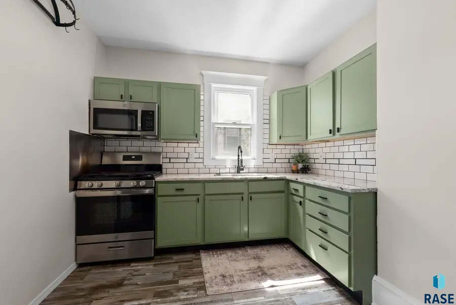 610 S 1st Ave, Sioux Falls, SD 57104 - #3