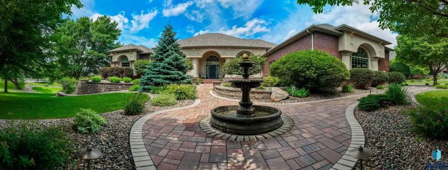 3001 S St Francis Ln, Sioux Falls, SD 57103 - #3