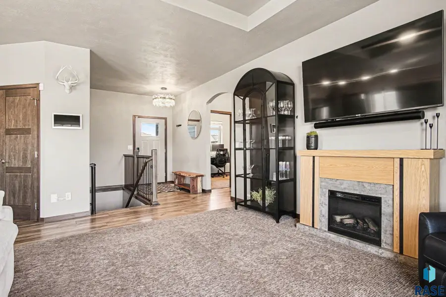 9016 W 24th St, Sioux Falls, SD 57106 - #2