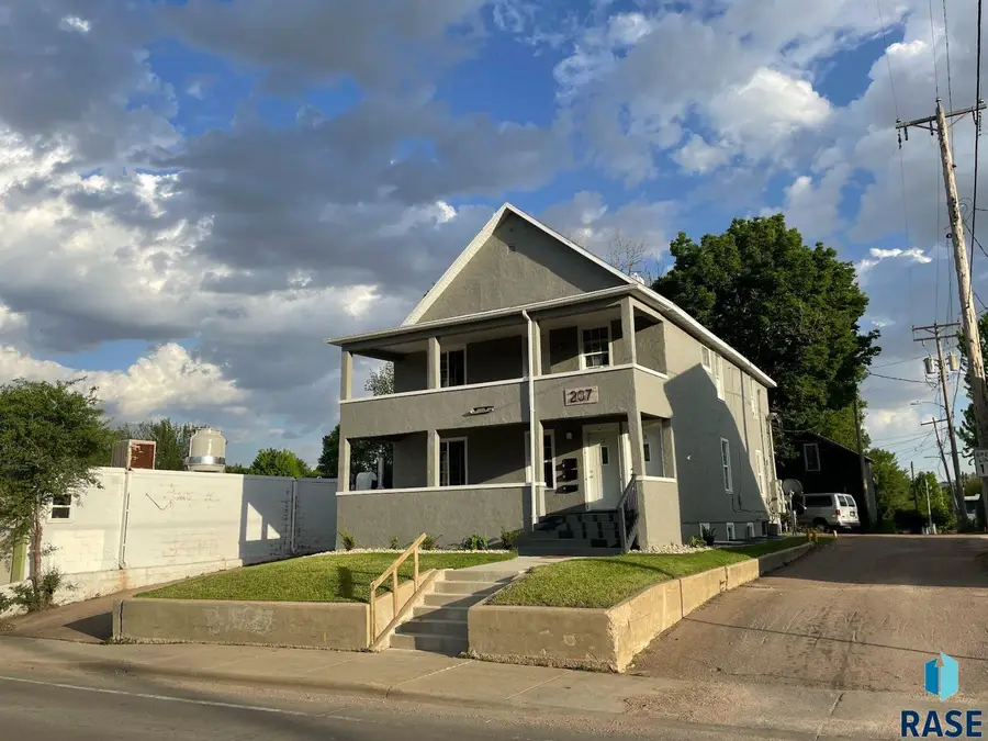 207 W 14th St, Sioux Falls, SD 57104 - #2