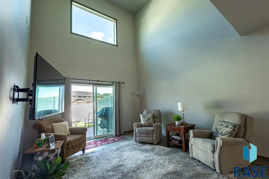 5902 S Whisper Creek Pl, Sioux Falls, SD 57108 - #3