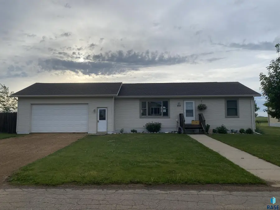 402 Kelsey St, Elkton, SD 57026 - #2