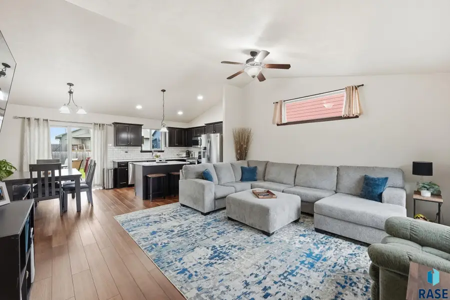 436 Macey Ave, Harrisburg, SD 57032 - #2