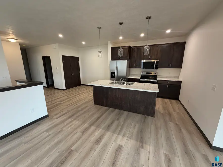 3513 S Heather Ave, Sioux Falls, SD 57106 - #2