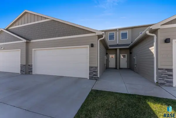 5515 S Huntwood Ave, Sioux Falls, SD 57108