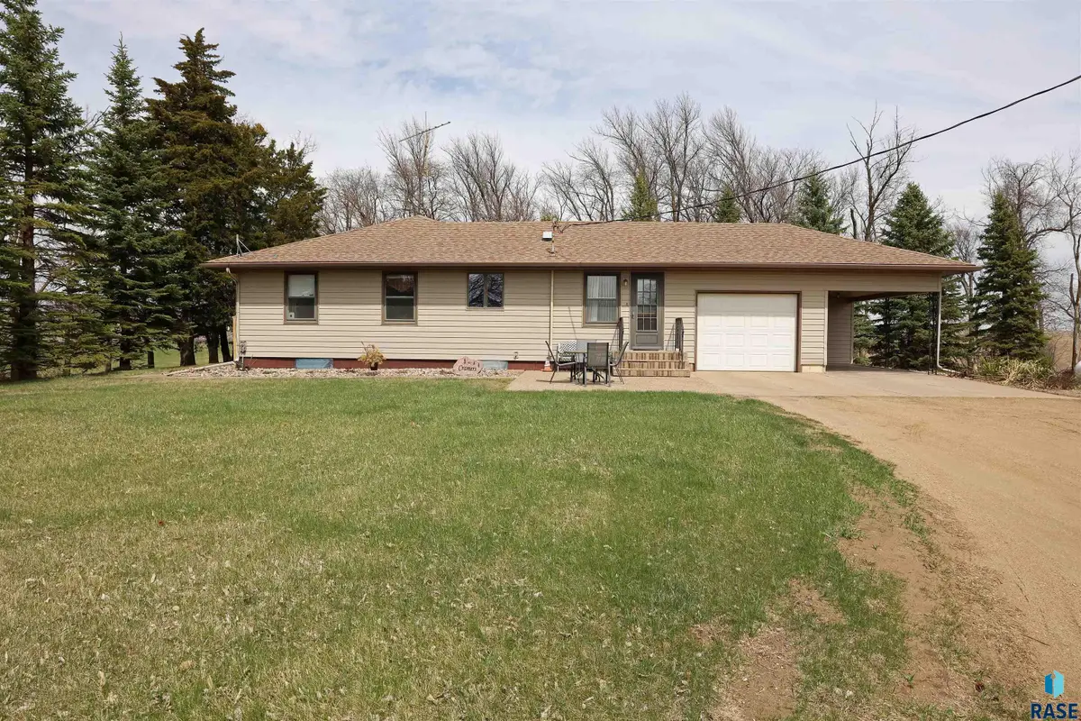 27738 Sd 17 Hwy, Lennox, SD 57039 - #1
