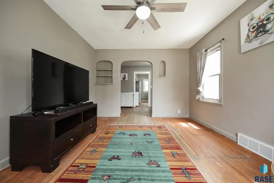 1904 S Duluth Ave, Sioux Falls, SD 57105 - #3