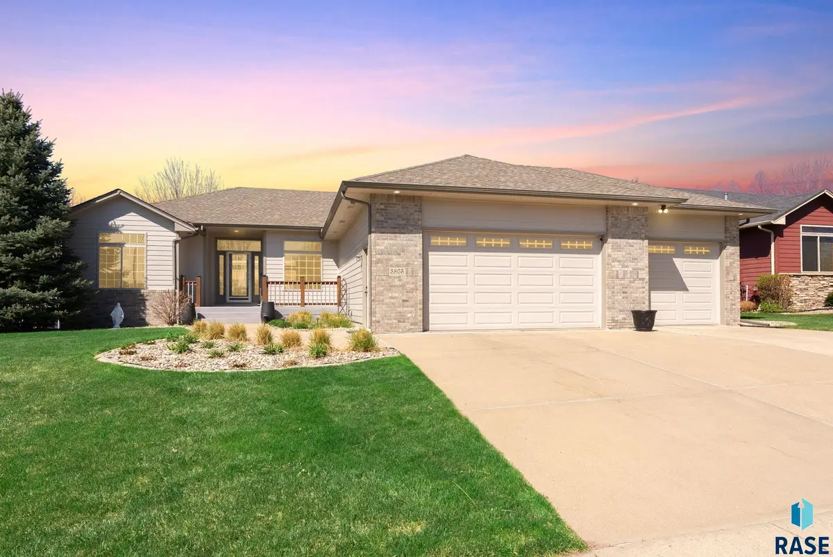 3805 S Mesquite Ave, Sioux Falls, SD 57110 - #1