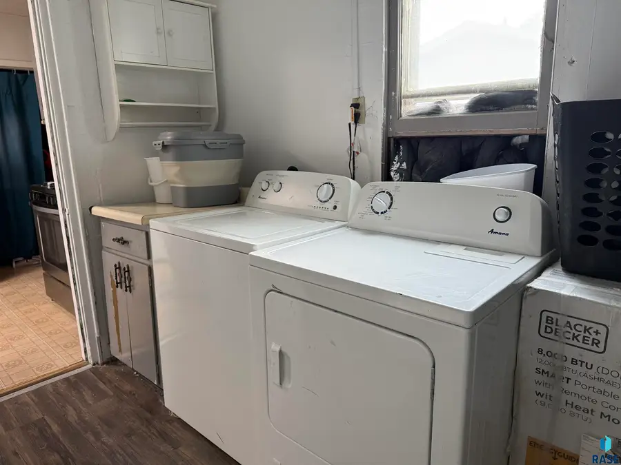 208 E Washington St, Marion, SD 57043 - #3